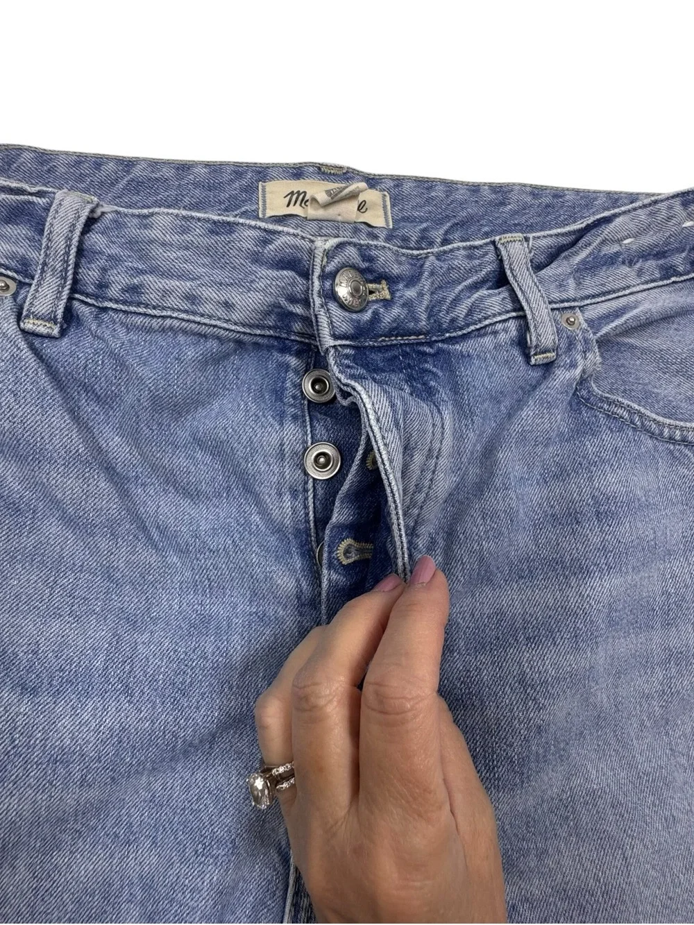 Madewell The Darted Barrel-Leg Jeans Size 31 Light Wash Cropped Raw Hem